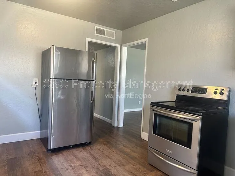 2132 N 1st St — Photo 4