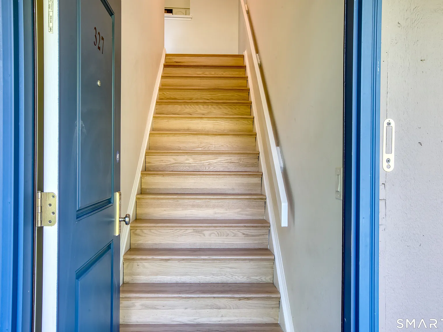 1 bed, 1.0 bath, 912 sqft, $3,500 — Photo 2
