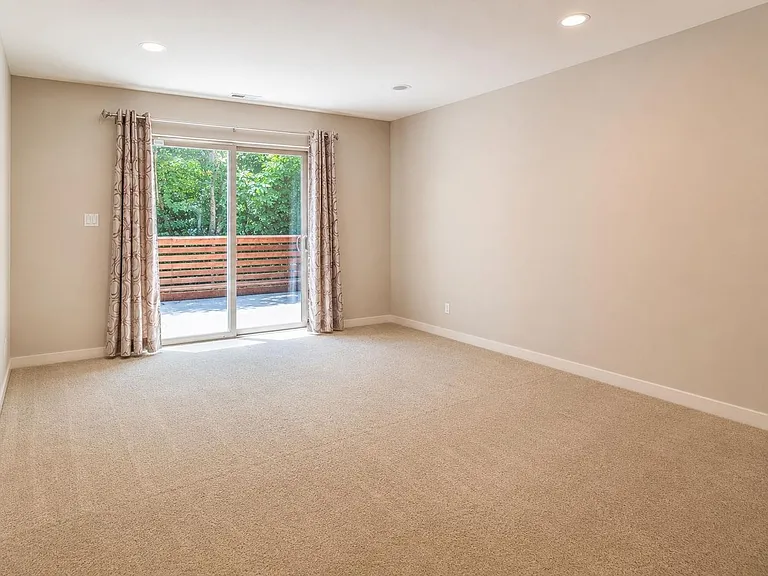 13517 SE 81st Pl — Photo 5