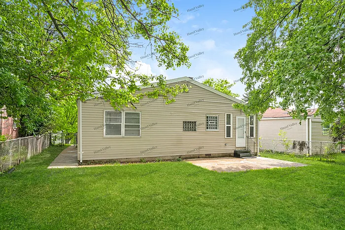 6645 Thurston Ave — Photo 12