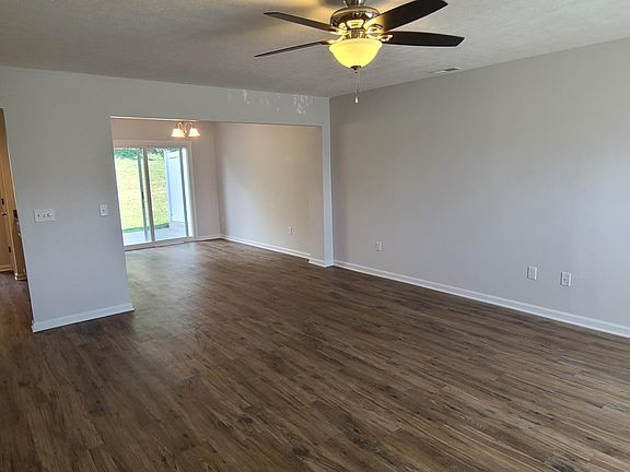 3rd image of 1467 Hornsby Ave