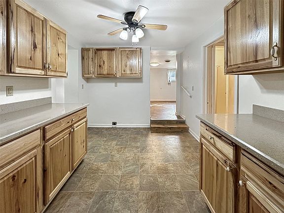 4th image of 5049 Roslindale Ave