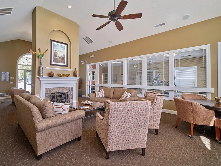 Fairway Park Apartments — Photo 5