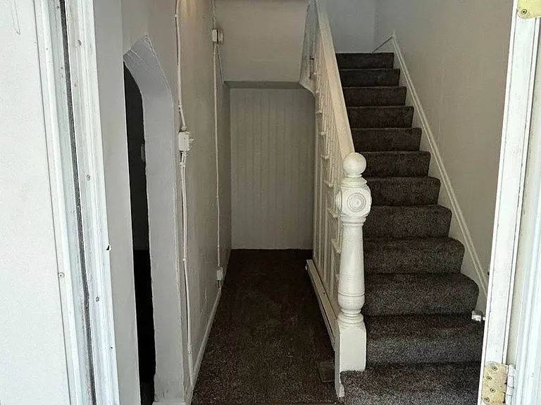 1120 Jenny Lind St — Photo 3