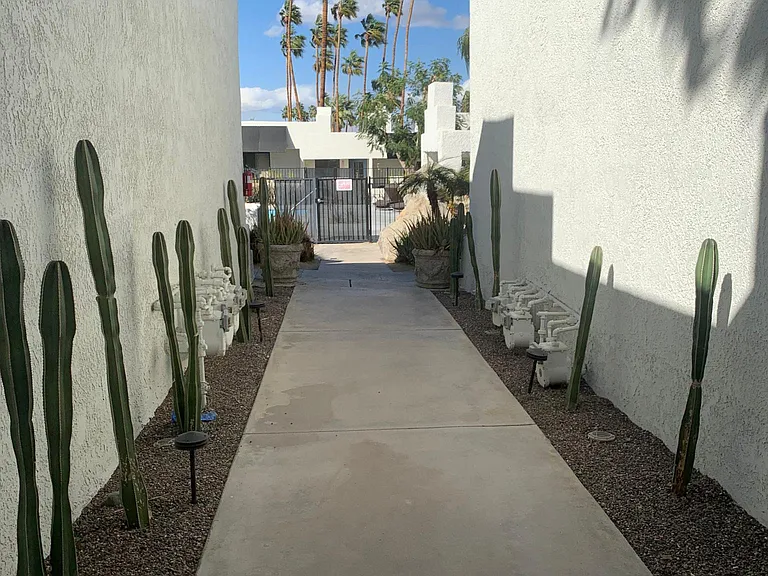 45451 Deep Canyon Rd #3 — Photo 2
