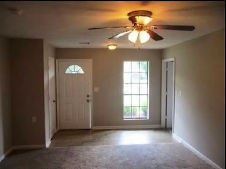 827 N Gap Loop — Photo 3