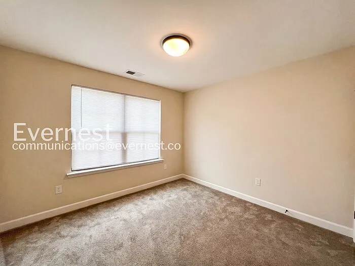 4876 Reunion Dr — Photo 15