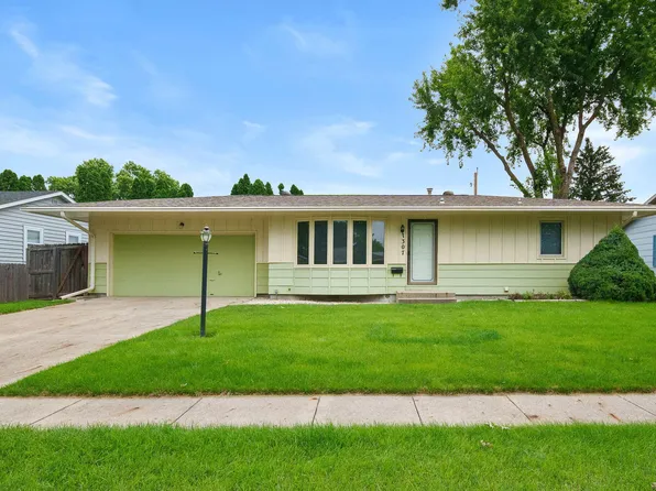 1307 Johnson St, Ames, IA 50010