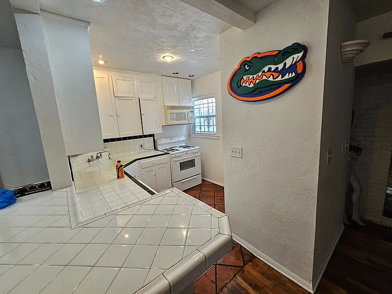 1822 NW 6th Ave — Photo 9