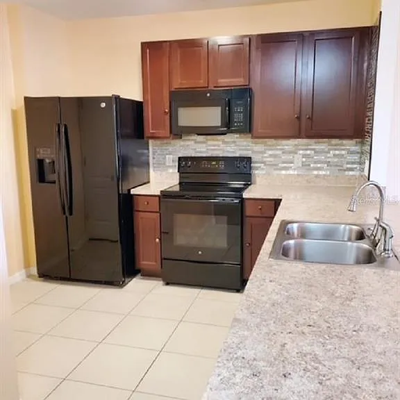 9907 Hound Chase Dr — Photo 8