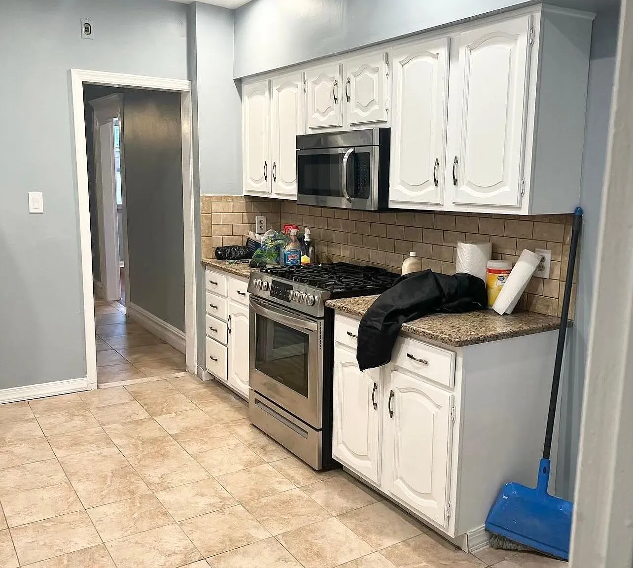 3 bed, $2,400 — Photo 3
