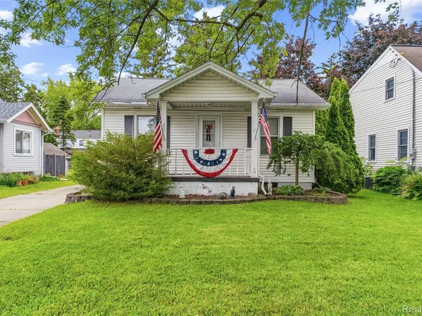 2018 Kollen St, Saginaw, MI 48602