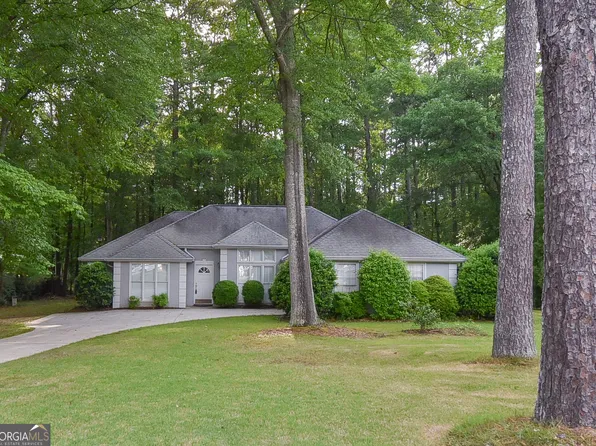 55 Beaubrook Ln, Sharpsburg, GA 30277