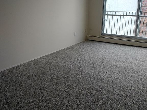 4th image of 10414 103rd Ave #302