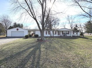 985 W Weber Rd, Greenfield, IN 46140