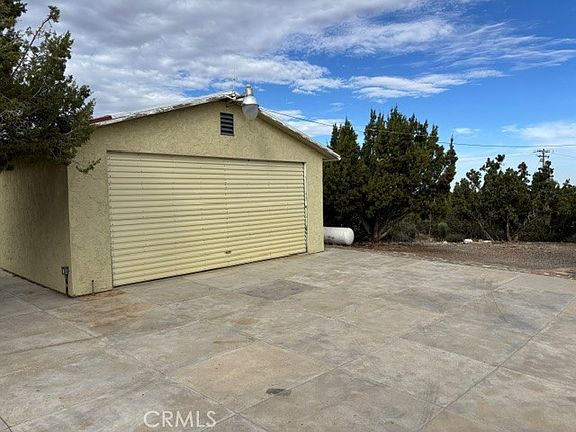 2nd image of 2323 Cbs Ln