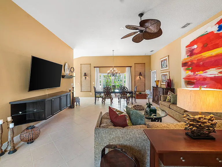 1256 Lake Breeze Dr — Photo 7