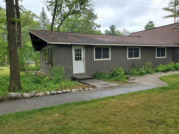 3rd image of 1812 Oak Dr