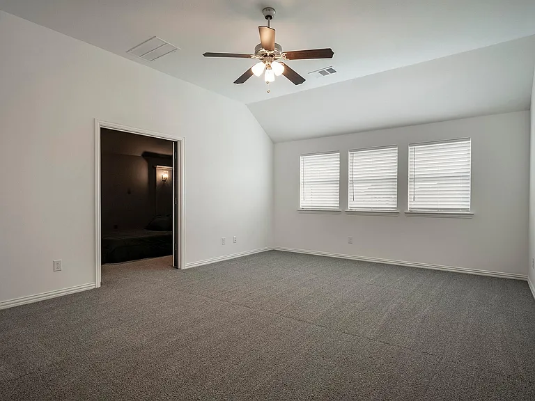 2351 Waterford Way — Photo 20