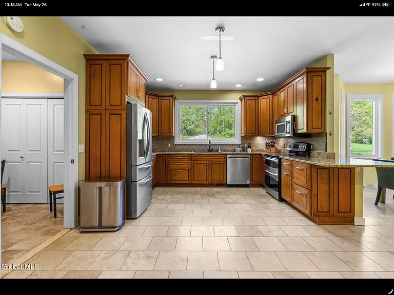 8 Fox Glove Ct — Photo 15