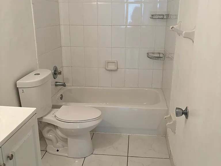 2148 NW 57th Ave #14 — Photo 12