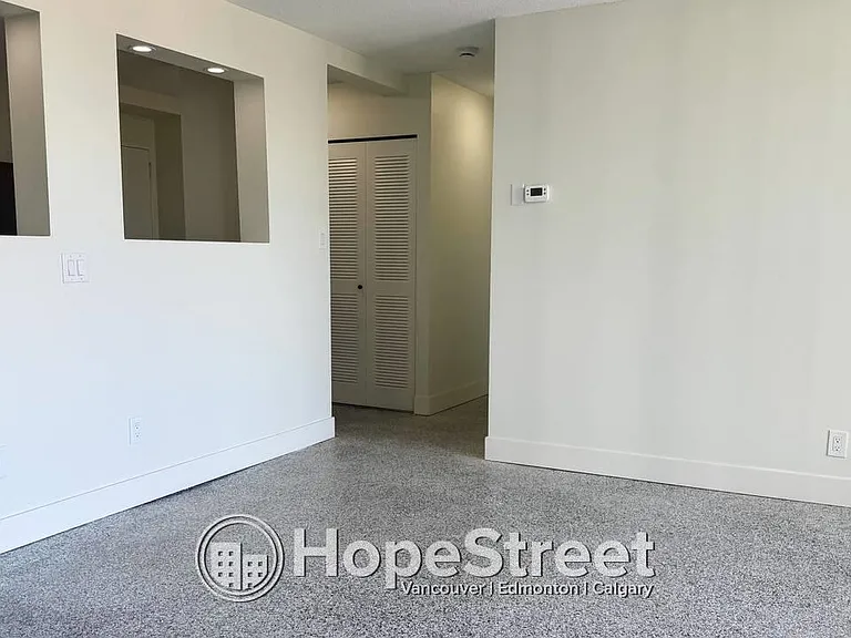 1075 Comox St #1406 — Photo 7