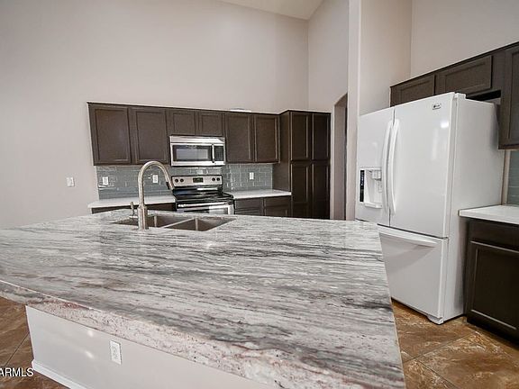 3rd image of 4305 E Cherry Hills Dr