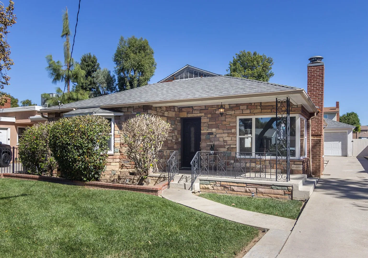 6834 Forbes Ave - Lake Balboa Gem — Photo 1