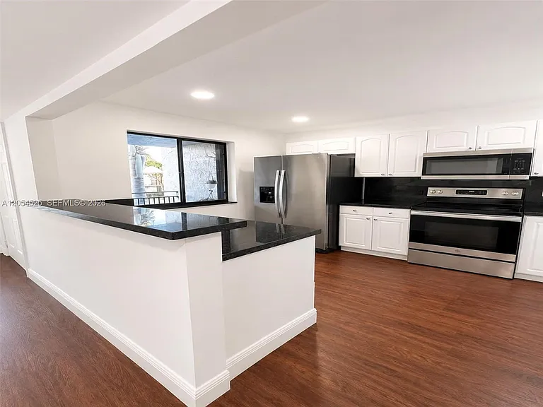 16571 Blatt Blvd #203 — Photo 9