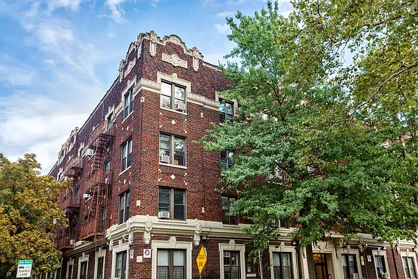 839 East 19th Street
