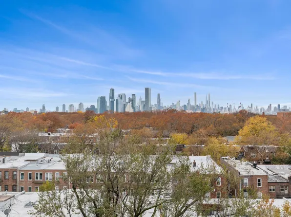 39-25 51st Street image 2 of 18