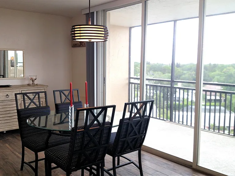 627 Alhambra Rd #702 — Photo 8