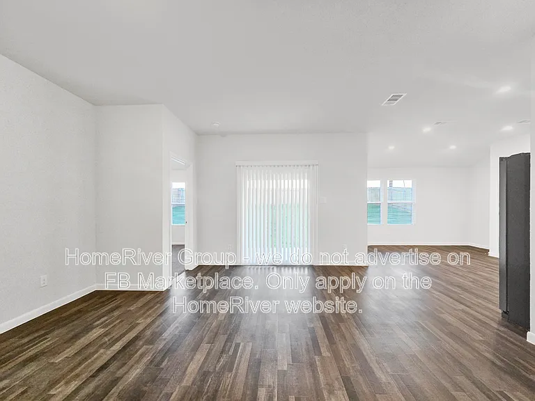 613 Jameson St — Photo 3