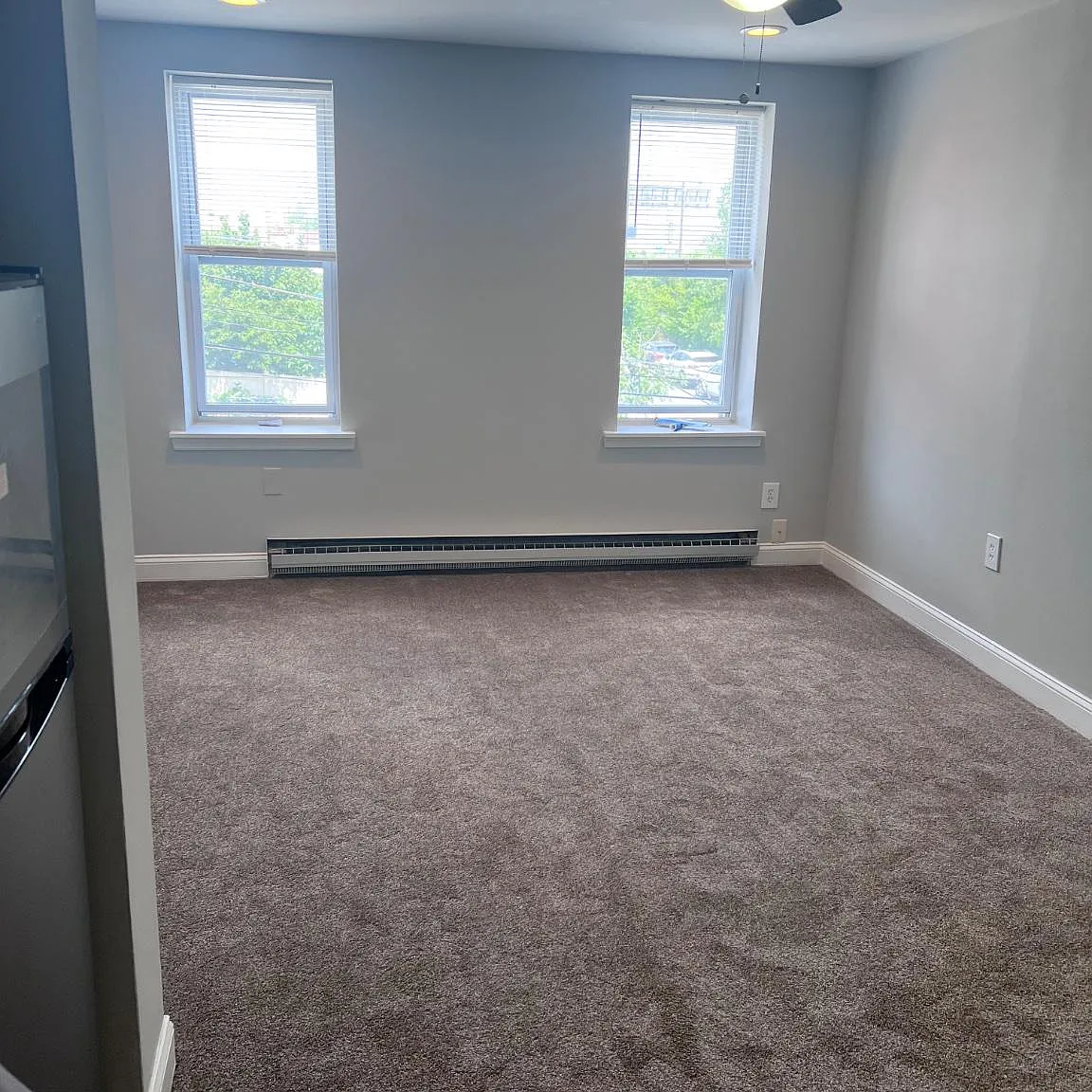 1 bed, 1.0 bath, 1192 sqft, $1,050 — Photo 3