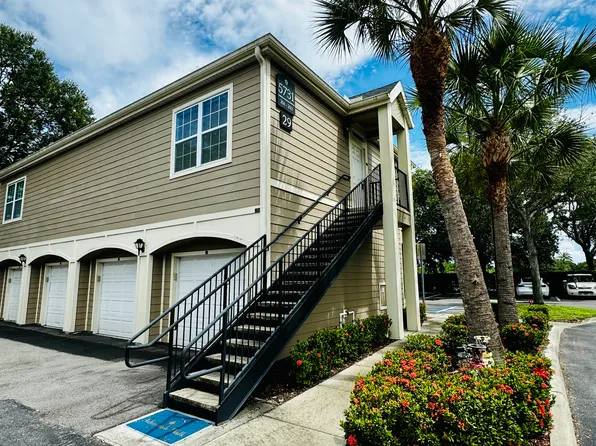 5731 Soldier Cir, Sarasota, FL