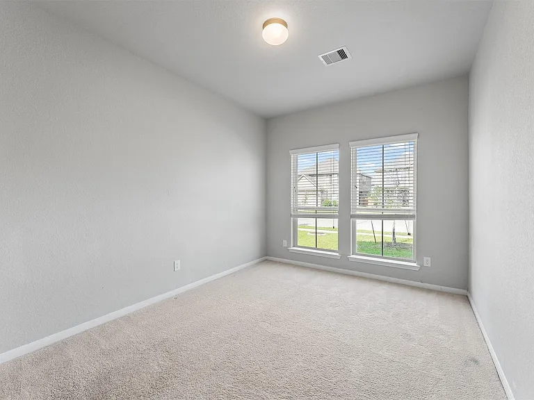 5443 Grand View Dr — Photo 8