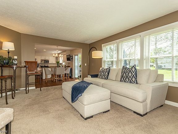 5th image of 10266 Wildflower Way