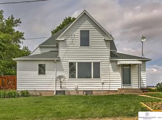 566 Dogwood Rd, Persia, IA 51563
