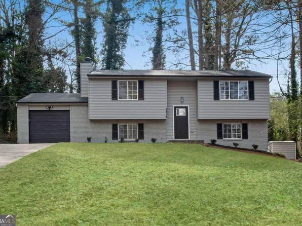 3414 Dearwood Dr SW, Lilburn, GA 30047