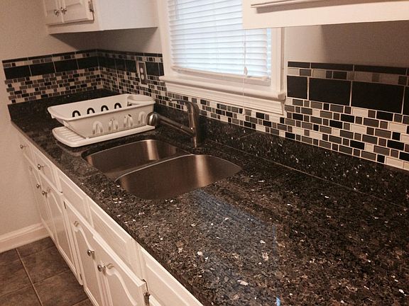 5th image of 908 Carrollton Ave