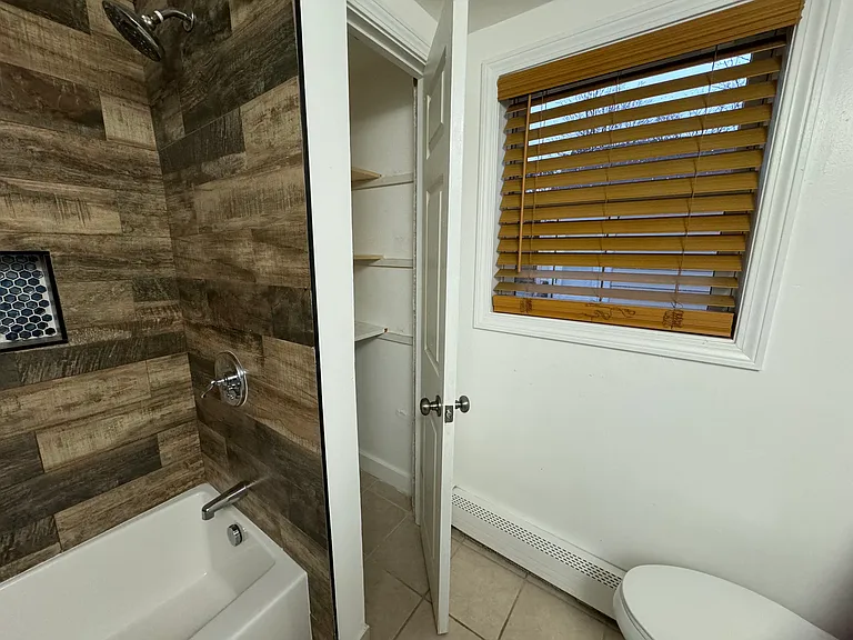 405 N Main St #1 — Photo 7