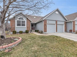 6810 W 156th St, Overland Park, KS 66223