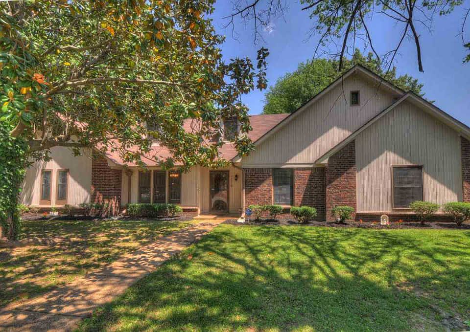 1st image of 7118 Country Oaks Dr