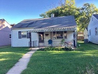 1st image of 1450 Oak Ct