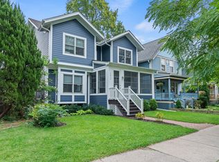 1317 Elmwood Ave, Evanston, IL 60201