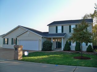 2866 Maplewood Dr, High Ridge, MO 63049