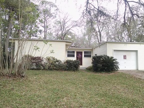 2nd image of 2930 Dogwood St