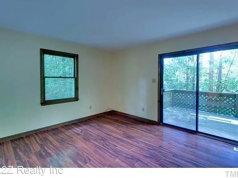 105 Lantern Way — Photo 16