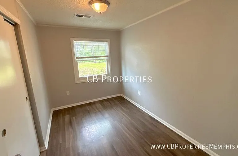 4734 Saratoga Rd — Photo 3