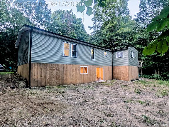 3rd image of 5323 English Rd